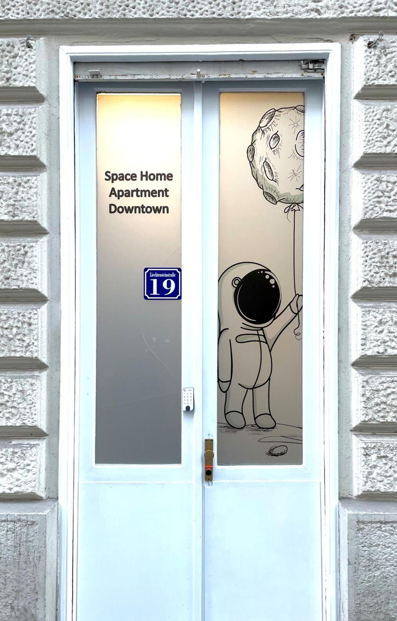 Space Home Apartment - Downtown Виена Екстериор снимка